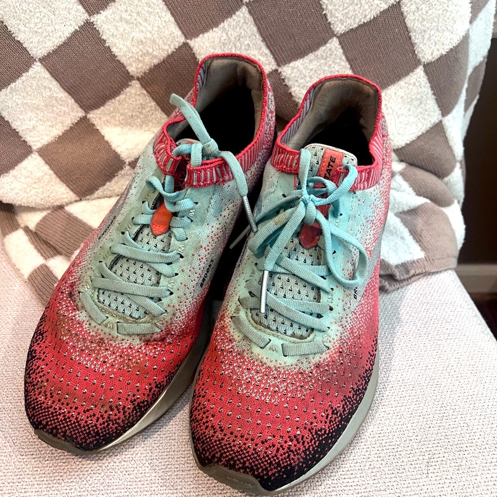 Brooks Tennis Shoes